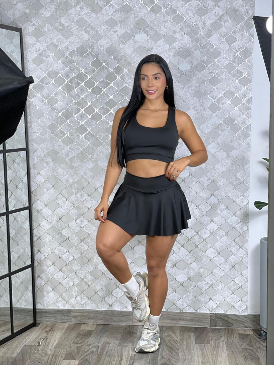 conjunto deportivo falda short